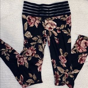 Cute booty lounge leggings